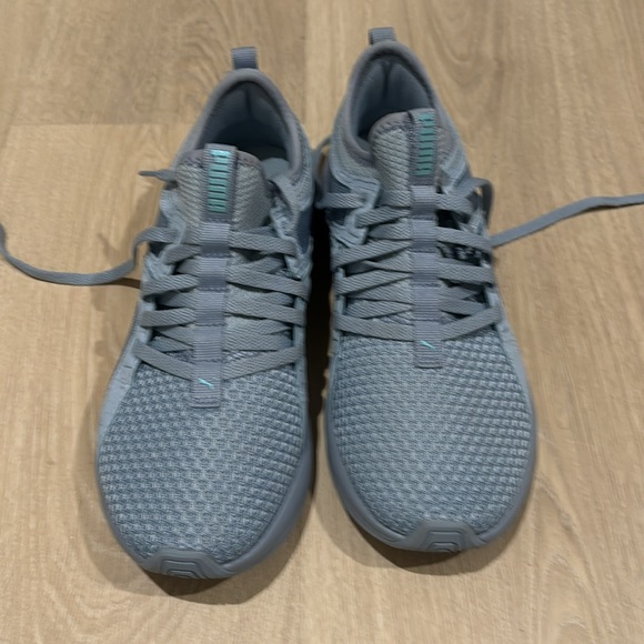 Womens Puma Sneakers - Picture 3 of 6